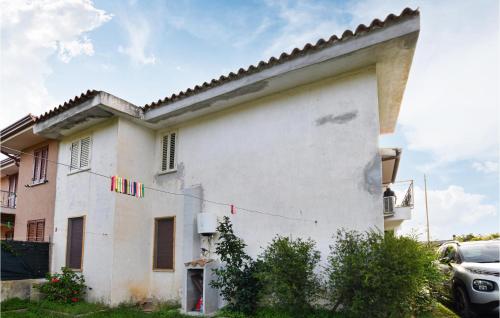 Amazing apartment in Budoni with 2 Bedrooms