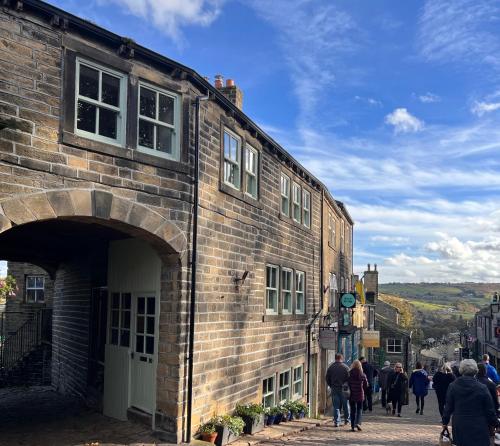 Gallery image of The Yorkshire Hosts - The Archway in Haworth
