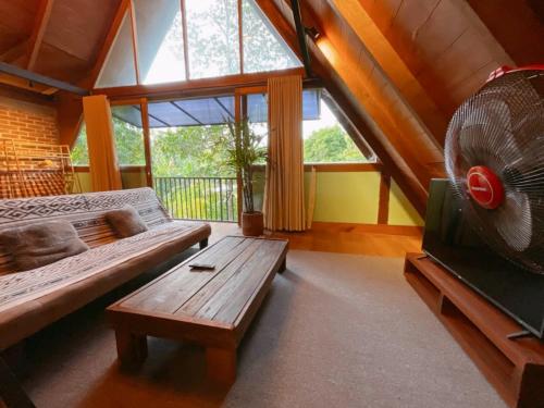 Istumisnurk majutusasutuses Comfortable Wood House second floor and attic