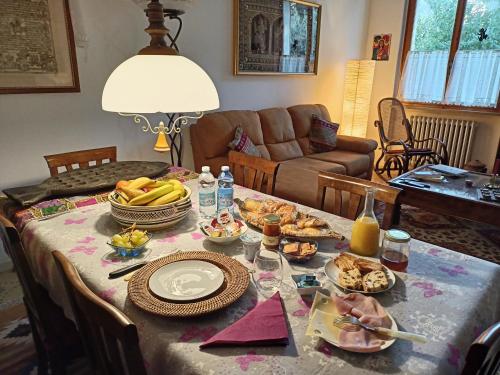 Jídlo v bed and breakfast nebo okolí