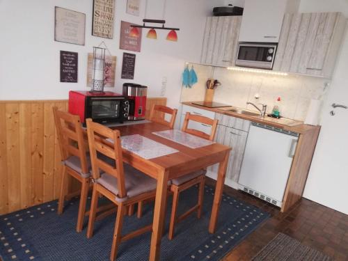 Kuchyň nebo kuchyňský kout v ubytování Ferienwohnung Sielbeck, Urlaub mit Hund, WLAN verfügbar