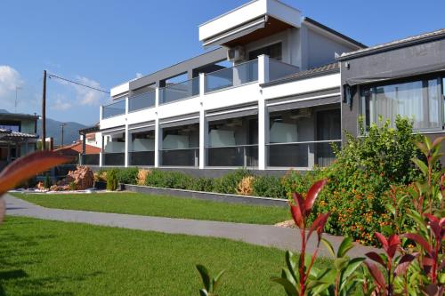 Gallery image of Amalia Center in Nea Vrasna