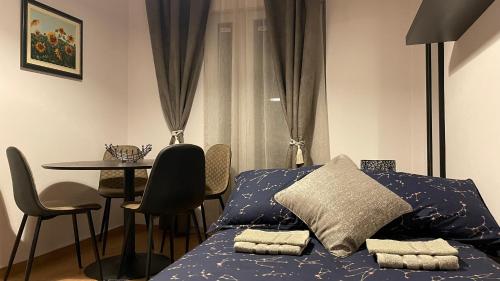 Posteľ alebo postele v izbe v ubytovaní Luxury furnished apartment, near the center Gallery 55