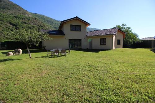 Grande villa contemporaine proche randonnée et ski