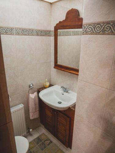 Gallery image of Revecca House in Ayios Mamas