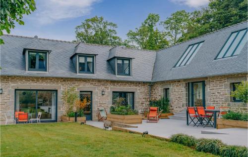 1 Bedroom Lovely Home In Concarneau