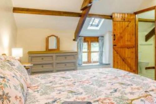 Gallery image of Meadowsweet - stunning 2 bed barn North Devon in Sutcombe