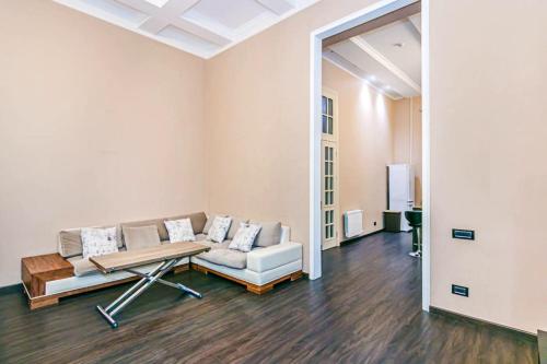 Baku Apartment In Firuze Nizami