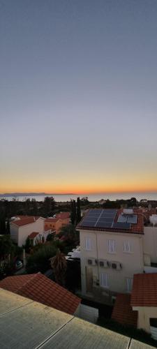 Fab Sea and Mountain View Villa, walking distance from the Sandy Beach