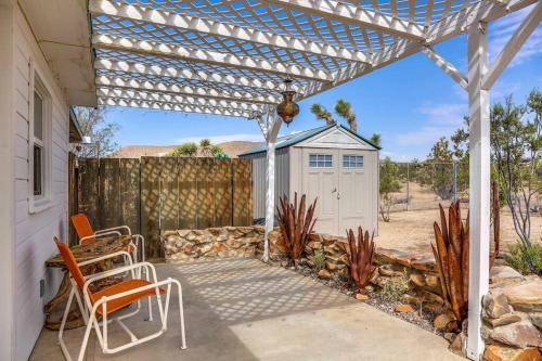 Fotografie z fotogalerie ubytování JT Cottage v destinaci Yucca Valley