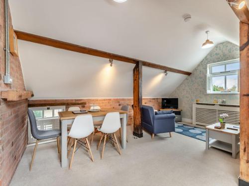 Pond Cottage – Photos 3