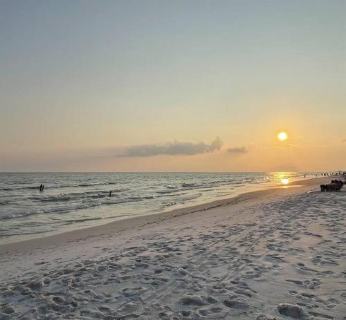 PALM COVE VACATION HOME- One level, Community pool, Pet Friendly photo 52