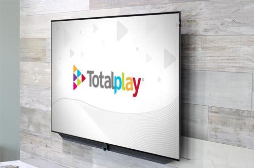 a television screen with the words fiduciary on it at Hotel Parotas Manzanillo in Manzanillo
