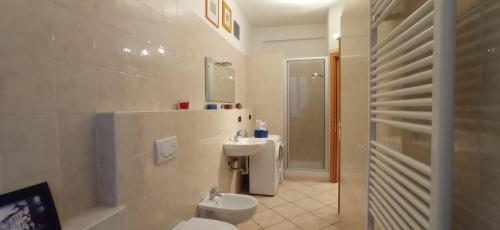 Ванна кімната в Apartment 4 travel - Solo affitti brevi
