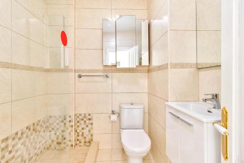 A bathroom at Los Gigantes Amazing Sea view WiFi Pool Parking