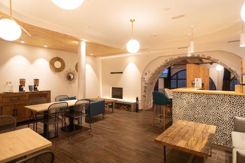 TV a/nebo společenská místnost v ubytování Hotel Rural Sagarlore