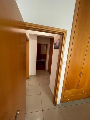 ラルナカにあるVIP Resort Apartment on Makenzie Beachのギャラリーの写真