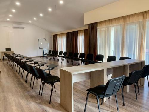 Gallery image of Hotel Surami in Surami