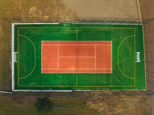 Tenis dan/atau kemudahan skuasy di Cabana TYF - Dreptu atau berdekatan