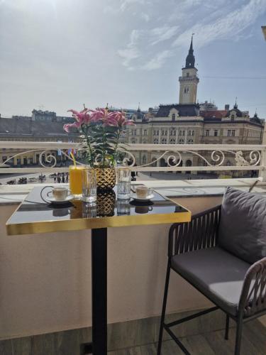 Balkón nebo terasa v ubytování Queen Palace