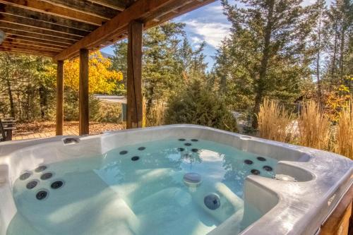 Black Bear Cabin, Invermere, BC – Photos 4