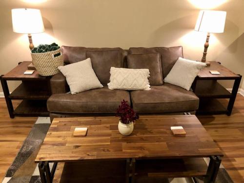 BOOK TODAY FOR MARCH- Move In Ready Exceptional Boulder Stay Furnished Executive 3 Bedroom Condo