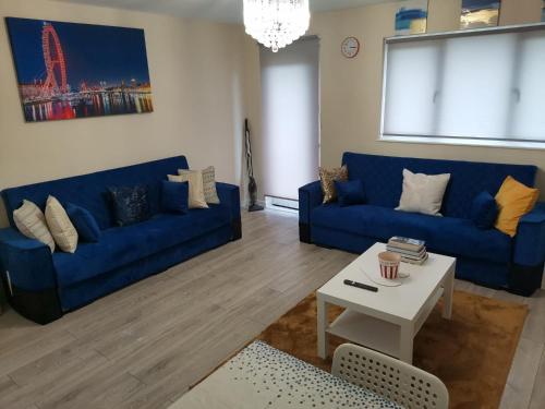 Gallery image of London's Calling U! A Lovely 2 BedHome Sleeps 1-5! in London