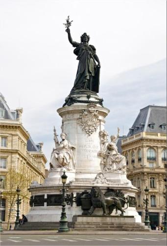 Gorgeous place, center Paris ,close to Louvre Meusm and Eiffel Tour