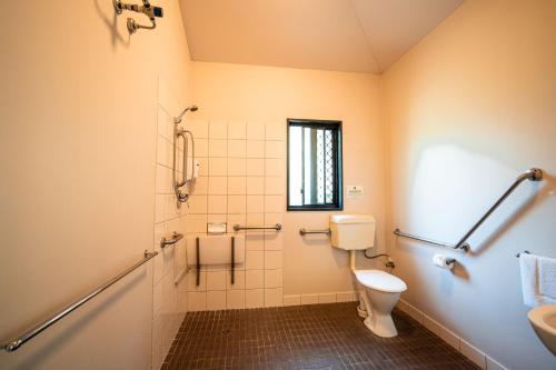Un baño de Hidden Valley Holiday Park Darwin