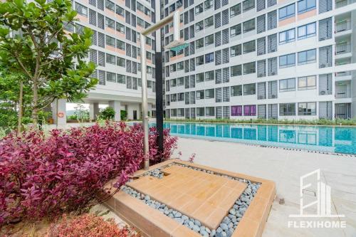 KLIA-KLIA 2, Comfy Studio, Horizon Suites Sepang-Dengkil by Flexihome-MYの敷地内または近くにあるプール