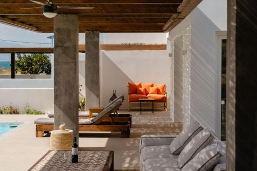 Χώρος καθιστικού στο Citrus Seaside Houses