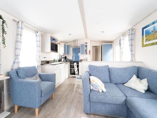 Comfortable chalet in Renesse with garden – Photos 2