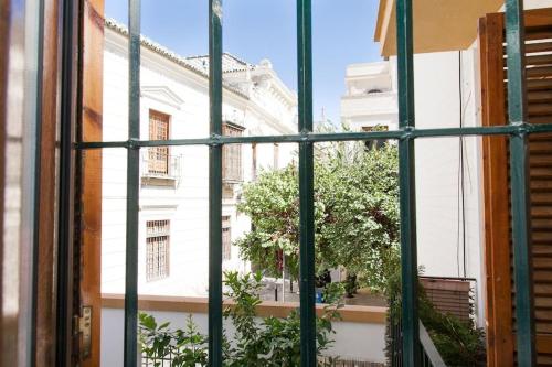 Modern & Nice Apartment. Old town. Private parking