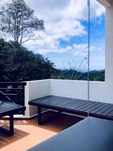 Un balcón o terraza de 80 Colonie Fraser's Hill 4pax