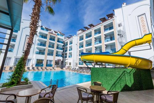 Bazén v ubytování Epic Hotel nebo v jeho okolí