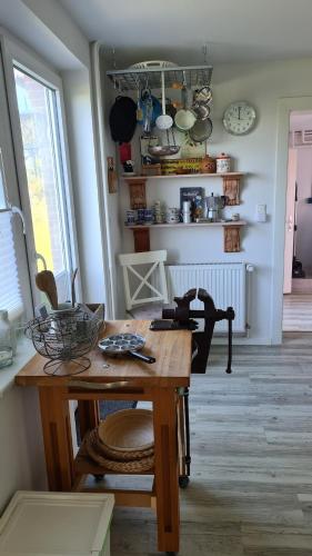 Kuchyň nebo kuchyňský kout v ubytování Ferienhaus Hoddebüll nah an der Nordsee