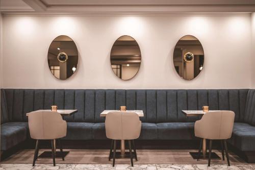 The Savoy Hotel on Little Collins Melbourne Image
