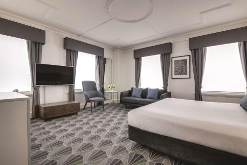 The Savoy Hotel on Little Collins Melbourne Image