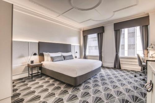 The Savoy Hotel on Little Collins Melbourne Image