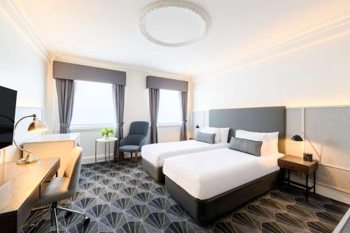 The Savoy Hotel on Little Collins Melbourne Image