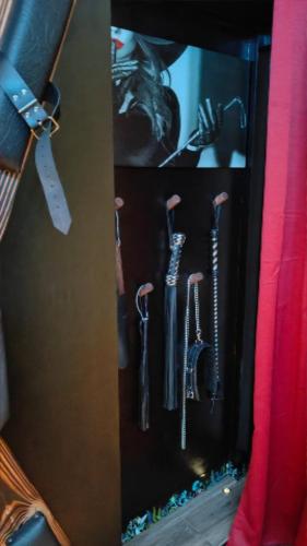 La loveroom bdsm de Nice " la chambre luxe des désirs " photo 29
