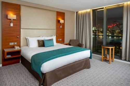 Cama o camas de una habitación en Crowne Plaza London - Docklands by IHG
