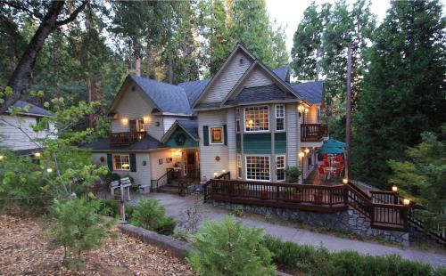 McCaffrey House Bed and Breakfast Inn – Photos 2