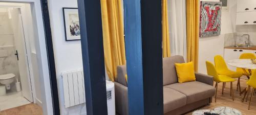 Kúpeľňa v ubytovaní 158 - Urban Louis Vuitton Flat in Montorgueil