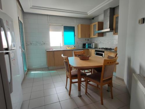 Köök või kööginurk majutusasutuses appartement Aziz