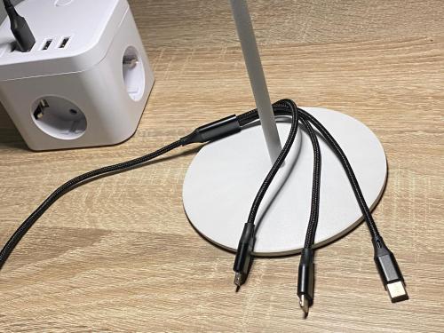 a computer mouse and a router on a table at Il Rustico in Sansepolcro