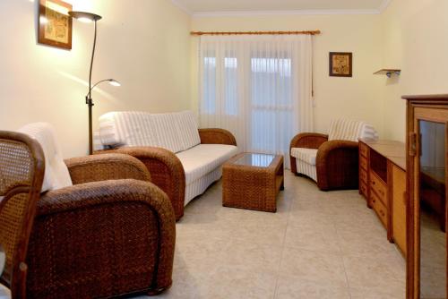 Χώρος καθιστικού στο Apartamento Arcos Cala Real