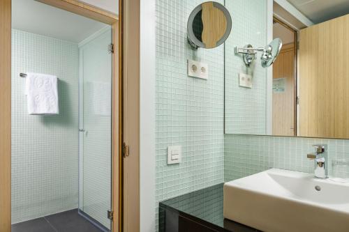 A bathroom at Exe Plaza Catalunya