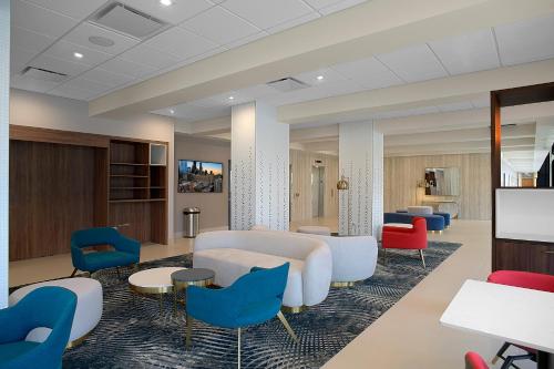 Holiday Inn Hotel & Suites Chicago - Downtown, an IHG Hotel Image