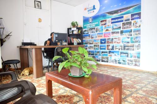 El lobby o recepción de Hosting and Travel Services 420